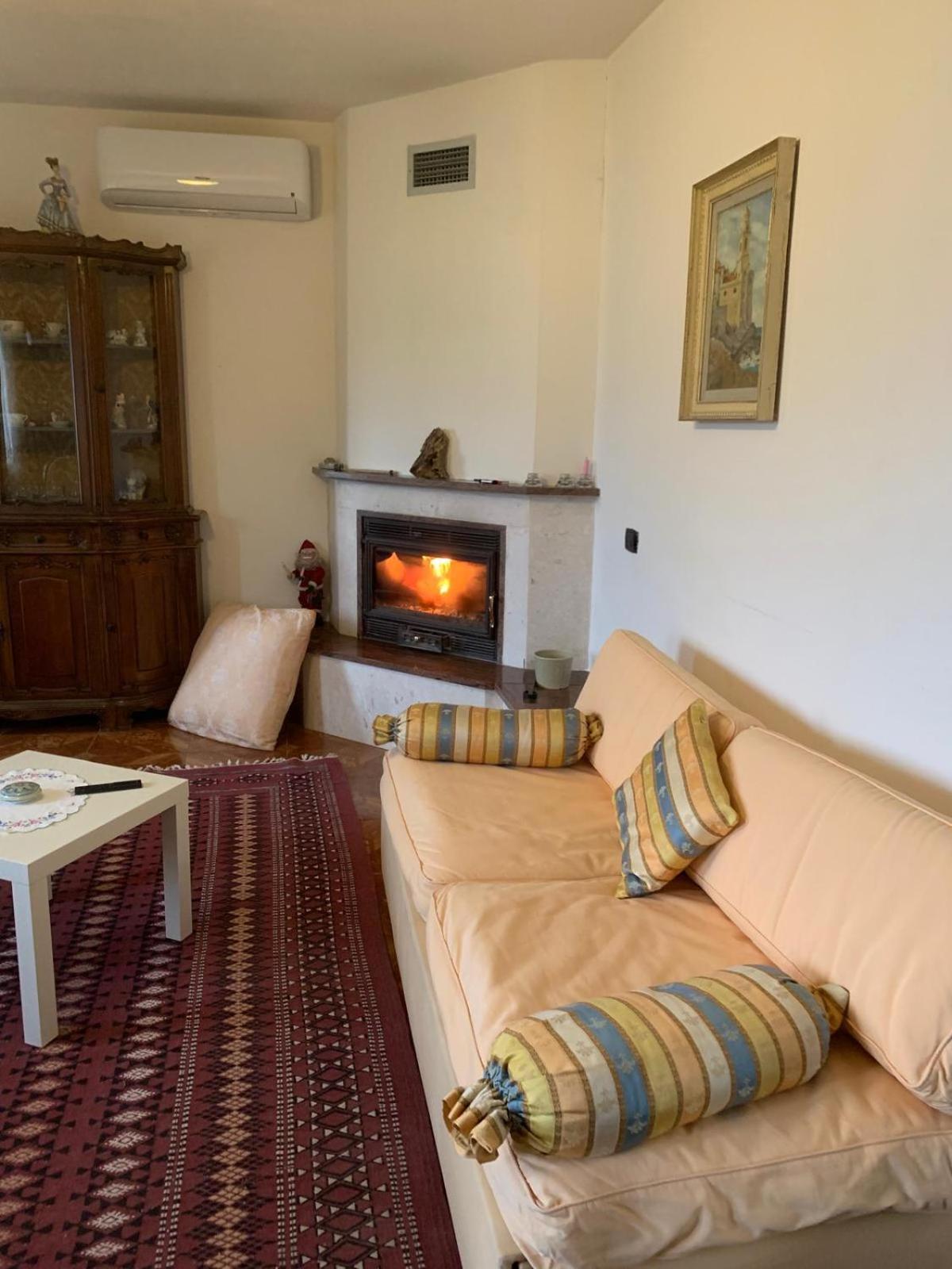 Guesthouse Villa Rosa Berat Exterior photo